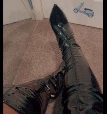 Mo, 30  female escort, York